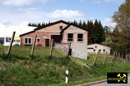 SDAG Wismut Zentralgarage im Revier Johanngeorgenstadt, Erzgebirge, Sachsen - 16. Mai 2009 (4).jpg